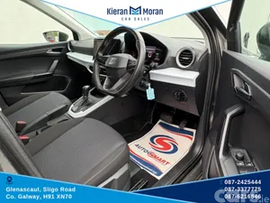 SEAT Arona Hatchback, Petrol, 2024, Green
