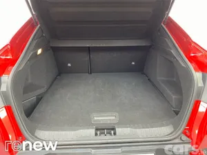 Renault Arkana Hatchback, Petrol, 2025, Red