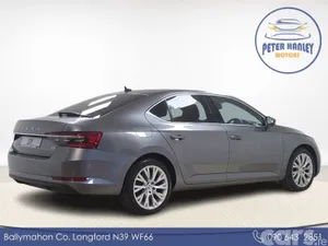 Skoda Superb Hatchback, Petrol Plug-in Hybrid, 2023, Grey