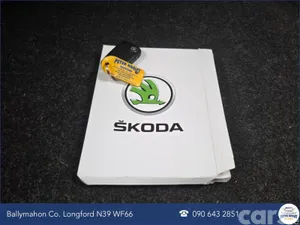 Skoda Superb Hatchback, Petrol Plug-in Hybrid, 2023, Grey