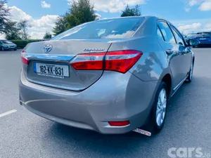Toyota Corolla Saloon, Diesel, 2016, Beige