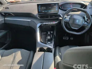 Peugeot 5008 MPV, Diesel, 2023, Blue