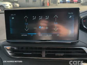 Peugeot 5008 MPV, Diesel, 2023, Blue
