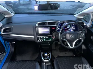 Honda Fit Hatchback, Petrol Hybrid, 2017, Blue