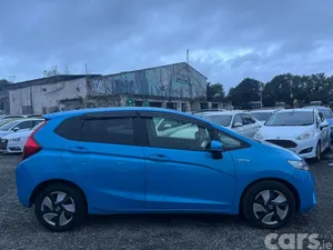 Honda Fit Hatchback, Petrol Hybrid, 2017, Blue
