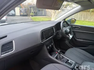 SEAT Ateca Hatchback, Petrol, 2023, Grey