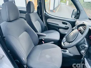 Fiat Doblo MPV, Petrol, 2009, Silver