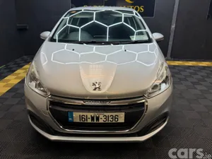 Peugeot 208 Hatchback, Petrol, 2016, Silver