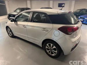 Hyundai i20 Hatchback, Petrol, 2019, Silver