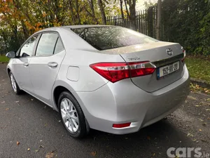 Toyota Corolla Saloon, Diesel, 2015, Silver