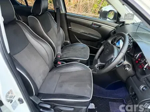 Suzuki Swift Hatchback, Petrol, 2016, White