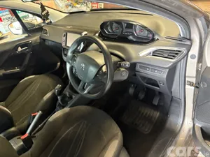 Peugeot 208 Hatchback, Petrol, 2014, Grey