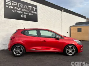 Renault Clio Hatchback, Diesel, 2016, Red