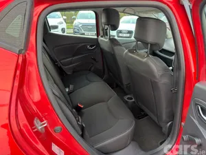Renault Clio Hatchback, Diesel, 2016, Red