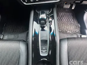 Honda Vezel Estate, Petrol Hybrid, 2019, White