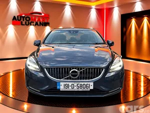 Volvo V40 Hatchback, Diesel, 2019, Blue