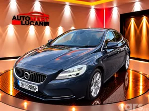 Volvo V40 Hatchback, Diesel, 2019, Blue