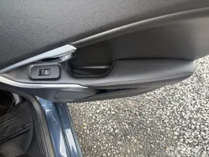 Volvo V40 Hatchback, Diesel, 2019, Blue