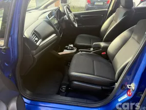 Honda Fit Hatchback, Petrol Hybrid, 2019, Blue