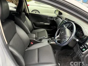 Honda Grace Saloon, Petrol Hybrid, 2018, Silver