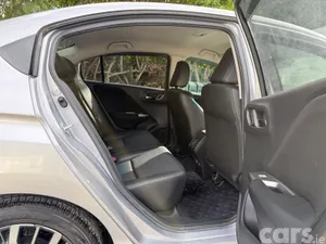 Honda Grace Saloon, Petrol Hybrid, 2017, Silver