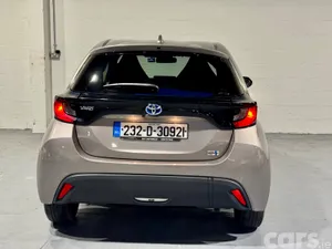 Toyota Yaris Hatchback, Petrol Hybrid, 2023, Grey