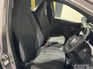 Toyota Yaris Hatchback, Petrol Hybrid, 2023, Grey