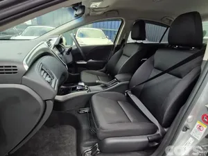 Honda Grace Saloon, Petrol, 2015, Silver