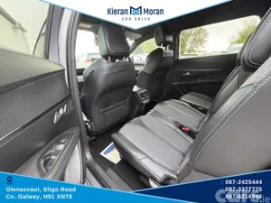 Peugeot 5008 MPV, Diesel, 2024, Grey
