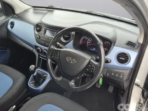 Hyundai i10 Hatchback, Diesel, 2016, Silver