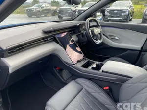 Ford Explorer SUV, Electric, 2025, Blue