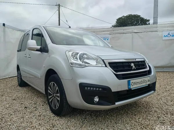 Peugeot Partner MPV, Diesel, 2018, Silver