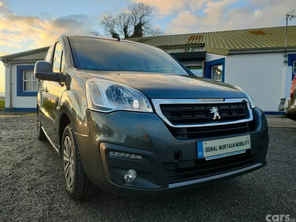 Peugeot Partner MPV, Diesel, 2017, Grey