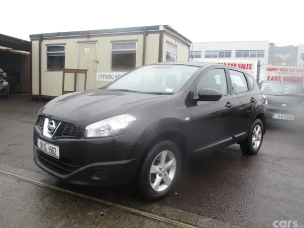 Nissan Qashqai Hatchback, Diesel, 2013, Black