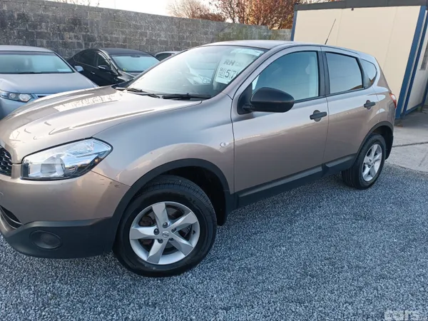 Nissan Qashqai MPV, Diesel, 2013, Brown