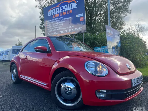 Volkswagen Beetle Hatchback, Petrol, 2015, Red