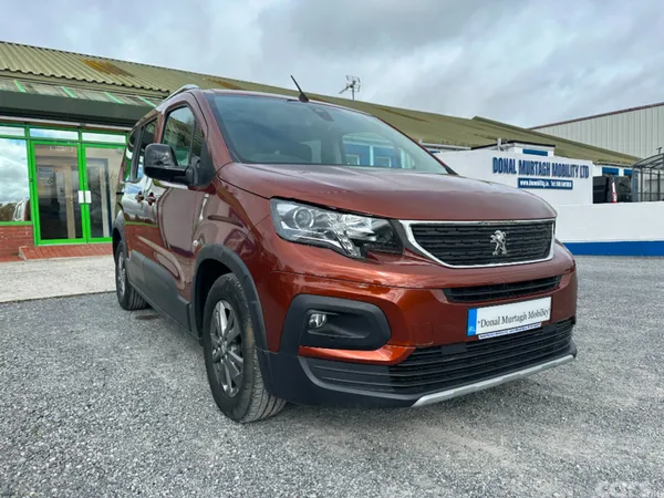 Peugeot Rifter MPV, Diesel, 2022, Bronze