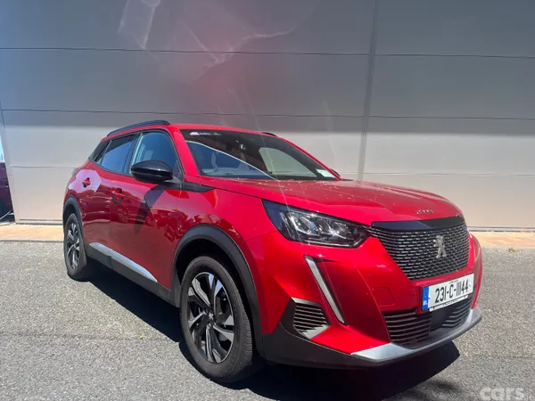 Peugeot 2008 MPV, Petrol, 2023, Red
