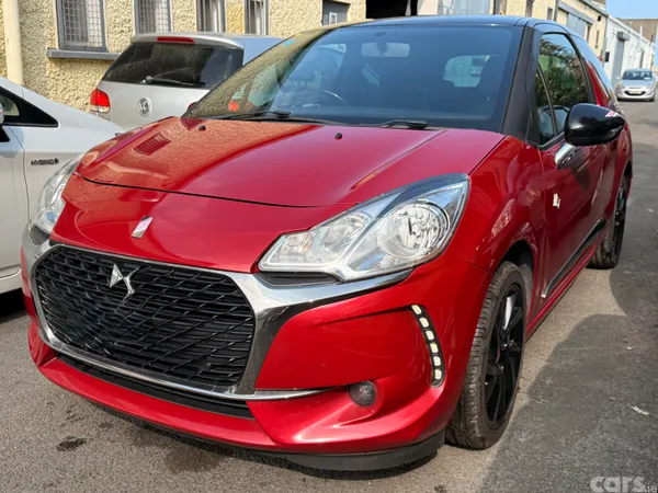 DS Automobiles DS 3 Hatchback, Petrol, 2017, Red