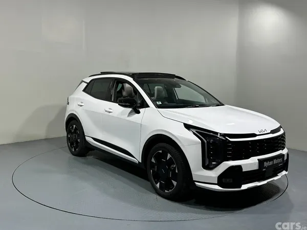 Kia Sportage SUV, Diesel Hybrid, 2026, White