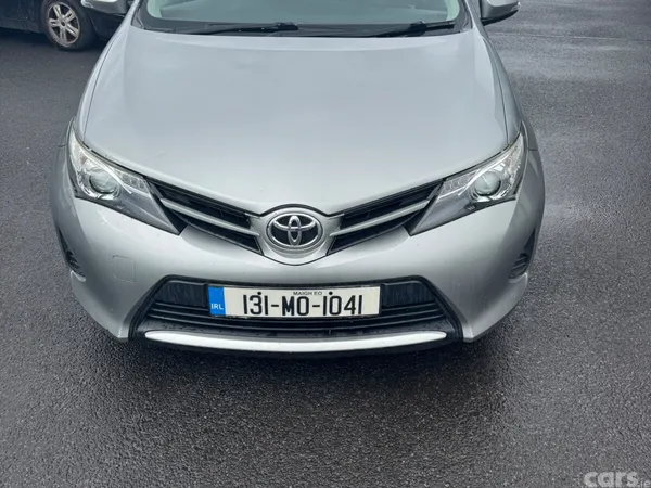 Toyota Auris Hatchback, Diesel, 2013, Grey