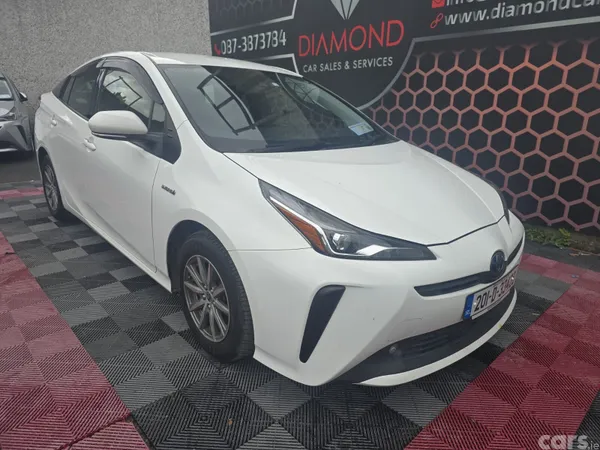 Toyota Prius Hatchback, Petrol Hybrid, 2020, White