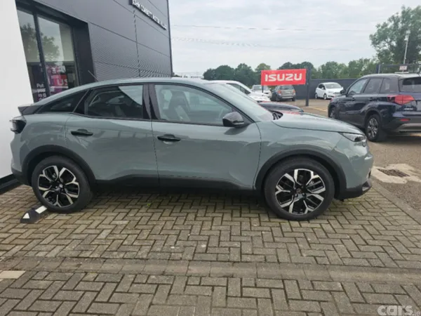 Citroen C4 Hatchback, Petrol Hybrid, 2026, Green