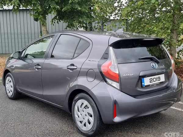 Toyota Aqua Hatchback, Petrol Hybrid, 2019, Grey