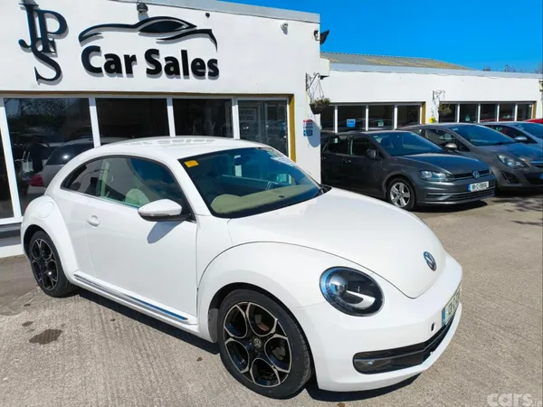 Volkswagen Beetle Hatchback, Petrol, 2013, White