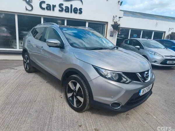 Nissan Qashqai SUV, Diesel, 2016, Silver