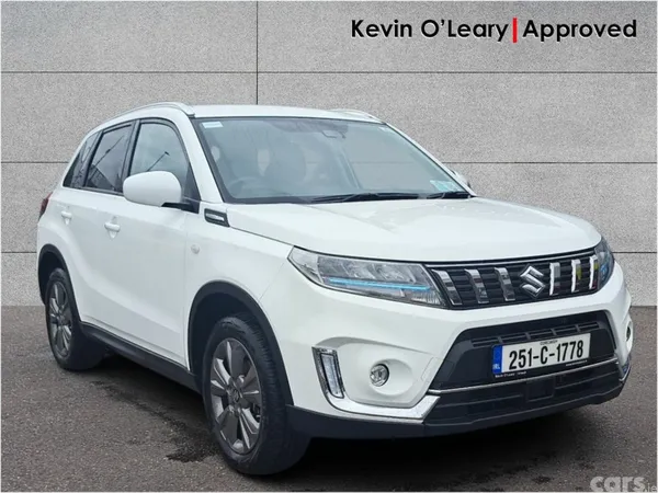 Suzuki Vitara SUV, Petrol Hybrid, 2025, White