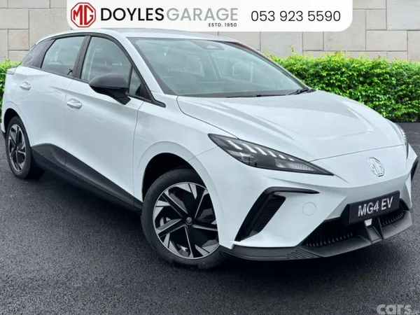 MG MG4 Hatchback, Electric, 2025, White