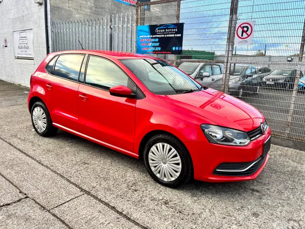 Volkswagen Polo Hatchback, Petrol, 2015, Red
