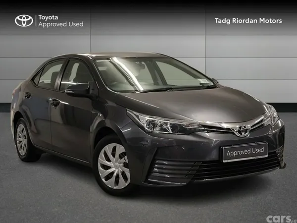 Toyota Corolla Saloon, Petrol, 2018, Grey